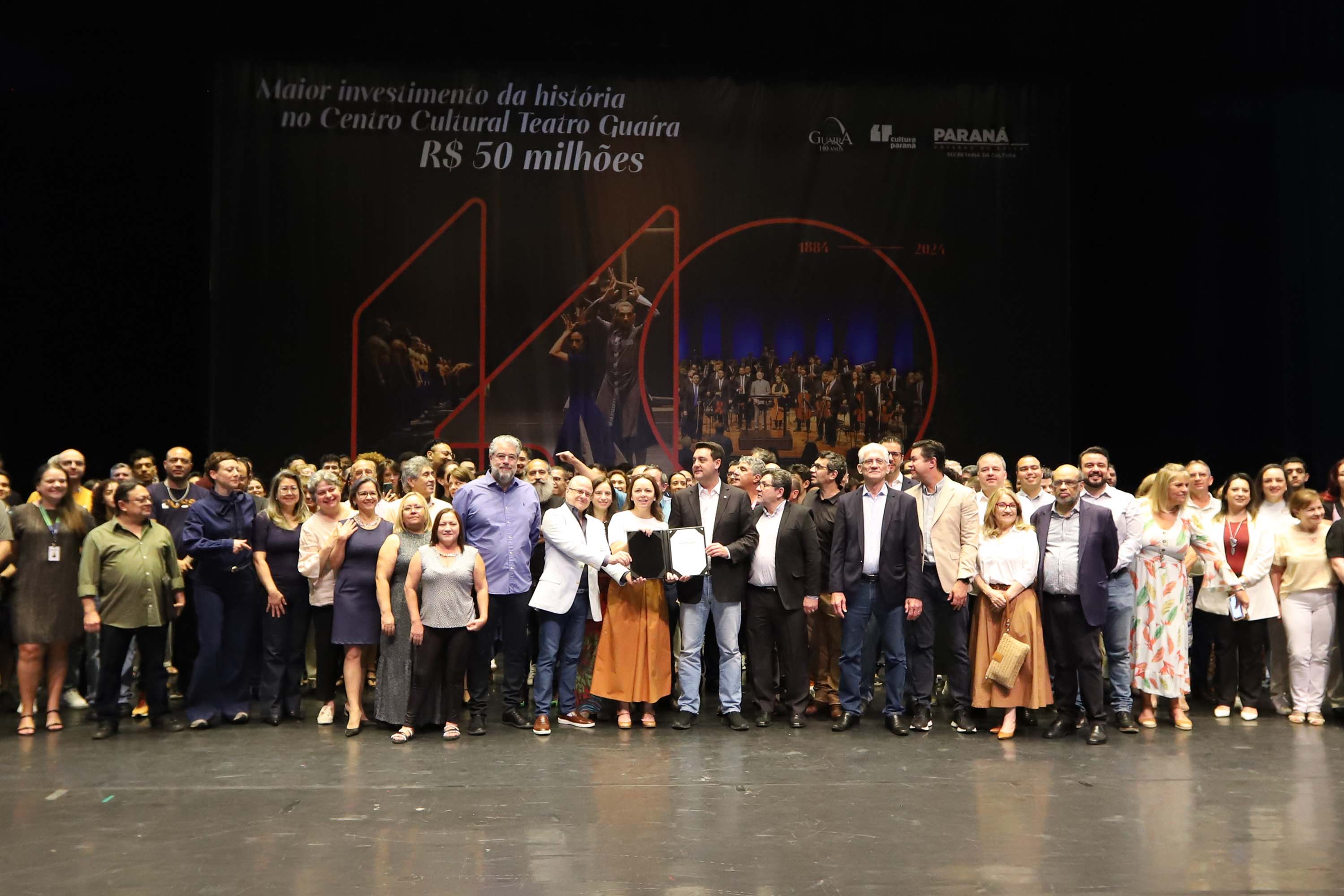 O governador Carlos Massa Ratinho Junior anuncia nesta quinta-feira (12) o repasse R$ 50 milhões para reforma, revitalização, adequação e modernização da estrutura do teatro, além da aquisição de novos equipamentos e instrumentos para Orquestra Sinfônica do Paraná