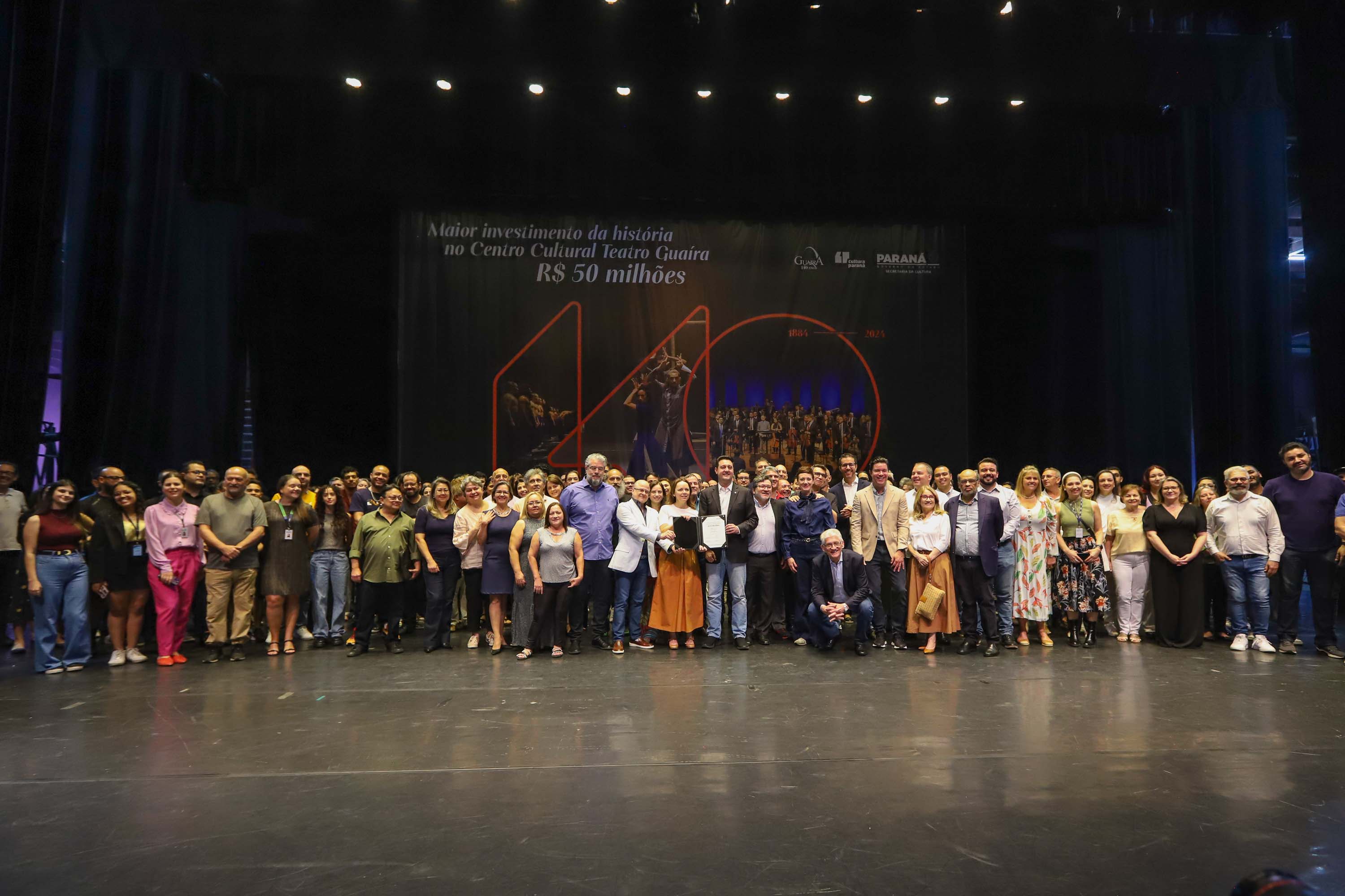 O governador Carlos Massa Ratinho Junior anuncia nesta quinta-feira (12) o repasse R$ 50 milhões para reforma, revitalização, adequação e modernização da estrutura do teatro, além da aquisição de novos equipamentos e instrumentos para Orquestra Sinfônica do Paraná
