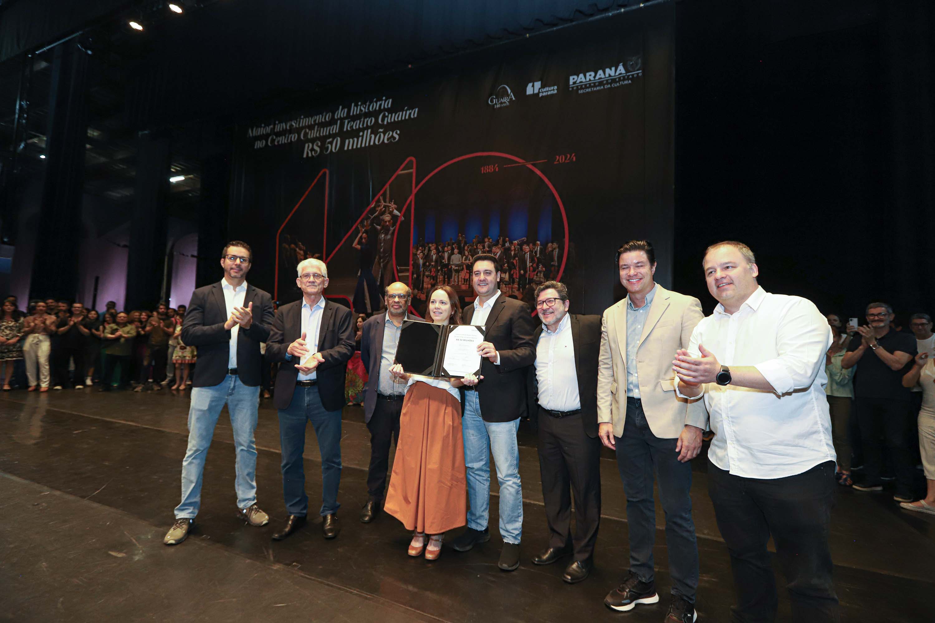 O governador Carlos Massa Ratinho Junior anuncia nesta quinta-feira (12) o repasse R$ 50 milhões para reforma, revitalização, adequação e modernização da estrutura do teatro, além da aquisição de novos equipamentos e instrumentos para Orquestra Sinfônica do Paraná