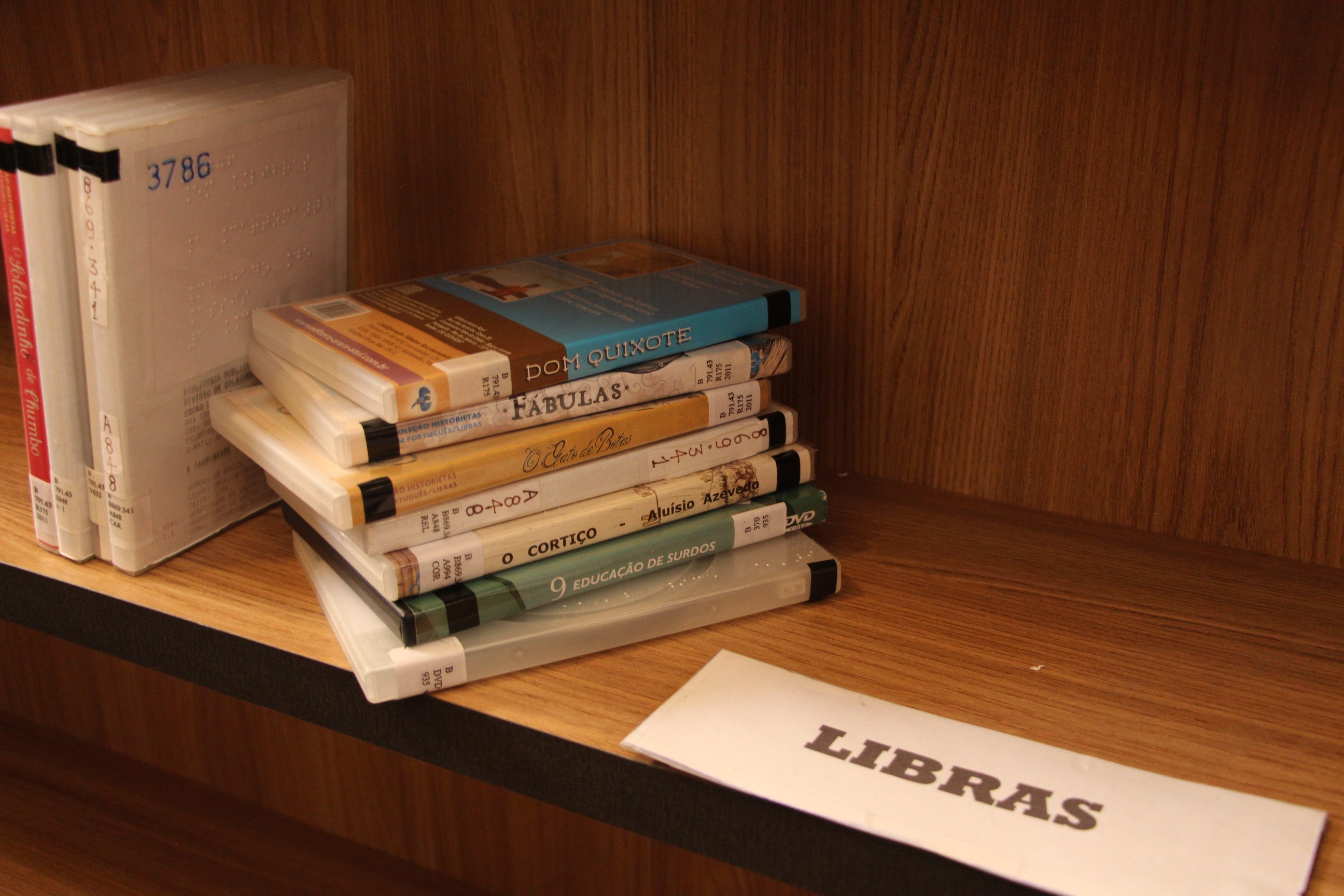 Centro Cultural Teatro Guaíra - Guairão - Espetáculo Lendas Brasileiras – De 11 a 15 de outubro, está em cartaz o espetáculo “Lendas Brasileiras”, realizado pelo Balé Teatro Guaíra em parceria com a Orquestra Sinfônica do Paraná