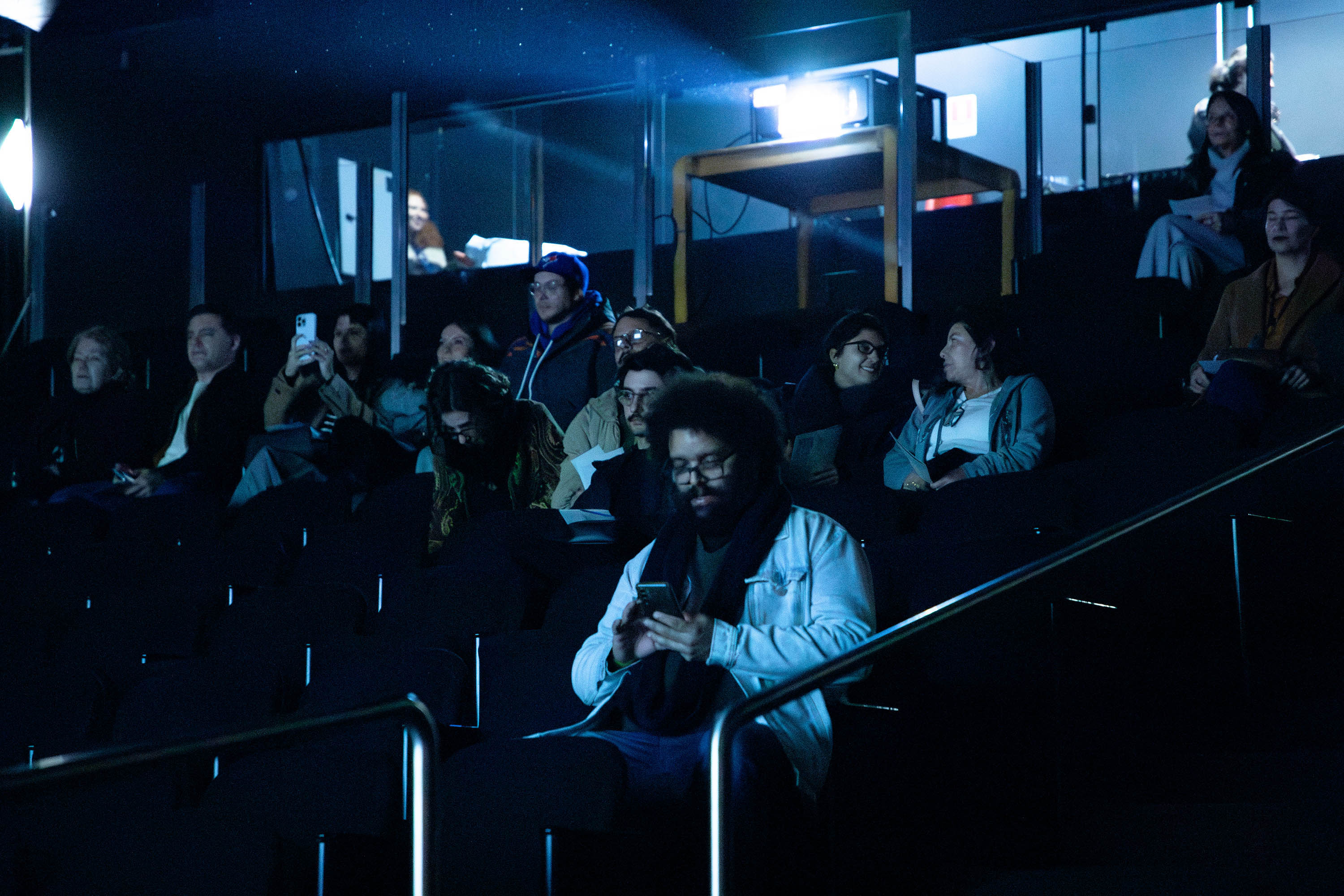 Oficinas, espetáculos no Teatro Guaíra e nova exposição marcam a agenda cultural