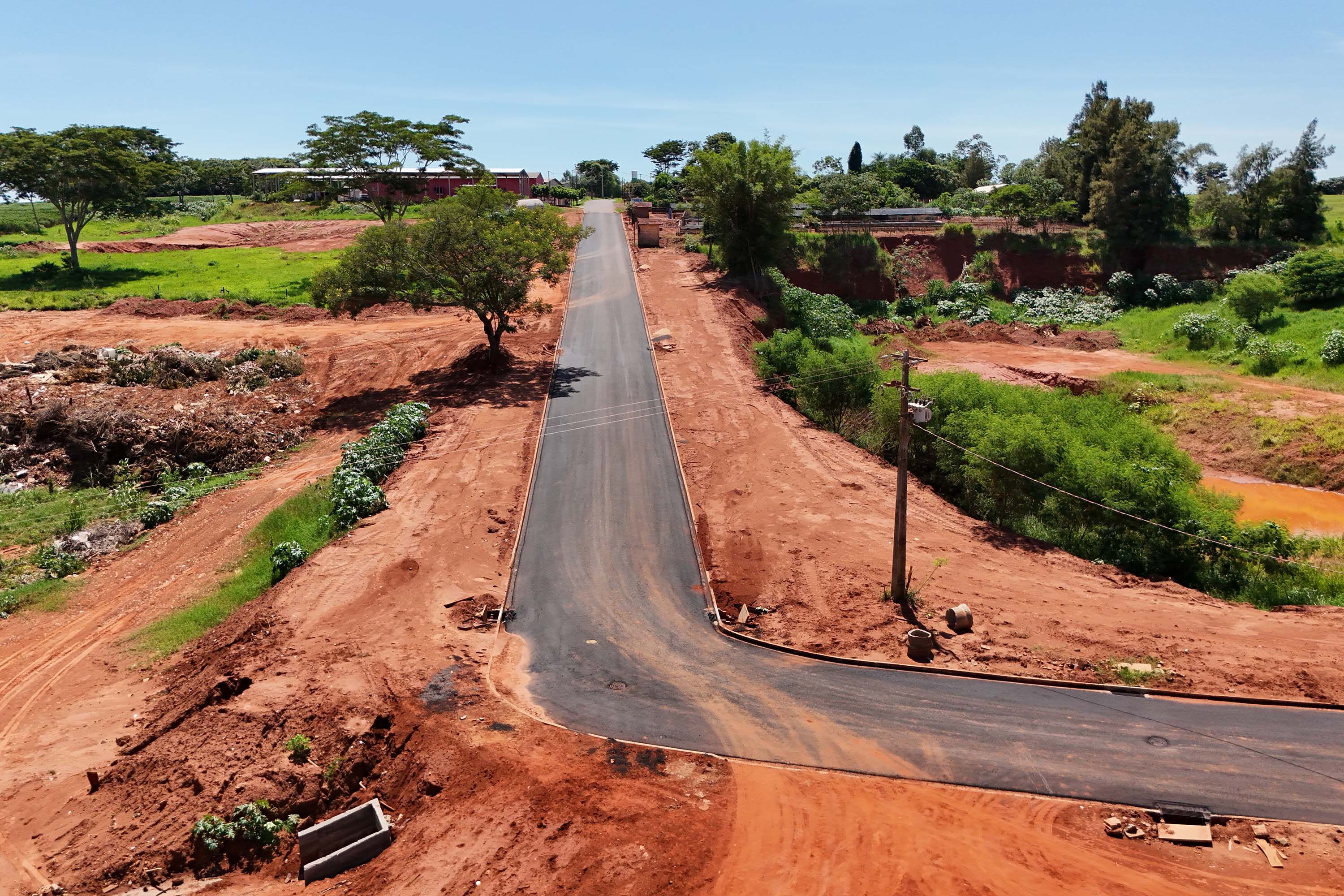 Estado já aplicou R$ 1,7 bilhão em obras e melhorias nos municípios do Paraná em 2024