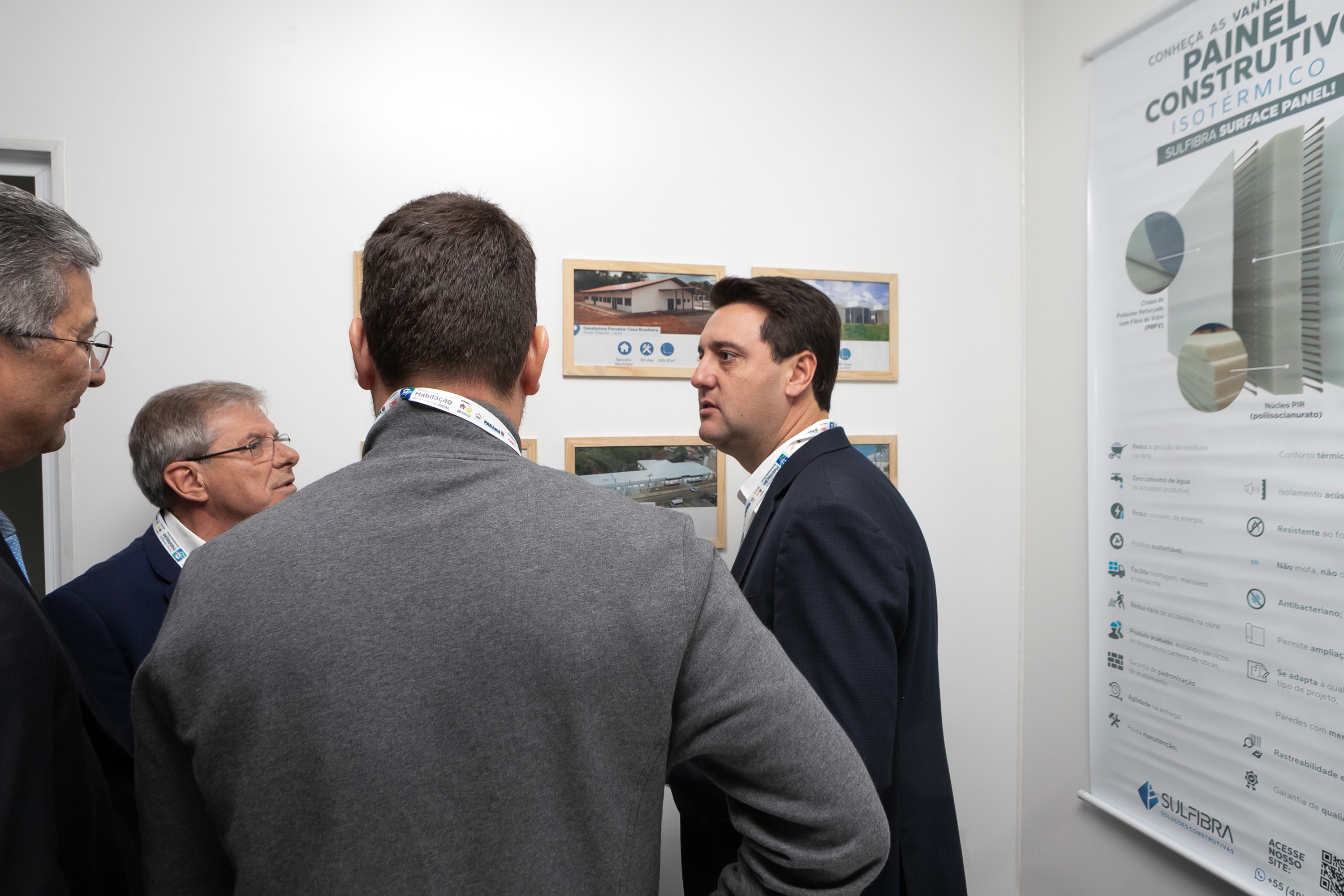 O Paraná vai dar um novo passo em seu programa habitacional, o Casa Fácil Paraná. O governador Carlos Massa Ratinho Junior assinou nesta quarta-feira (4), durante a abertura do Fórum Nacional de Habitação de Interesse Social, um convênio de US$ 187 milhões (R$ 1,13 bilhão) com o Banco Interamericano de Desenvolvimento (BID) para o Vida Nova, modalidade do Casa Fácil voltada a famílias em situação de vulnerabilidade social.