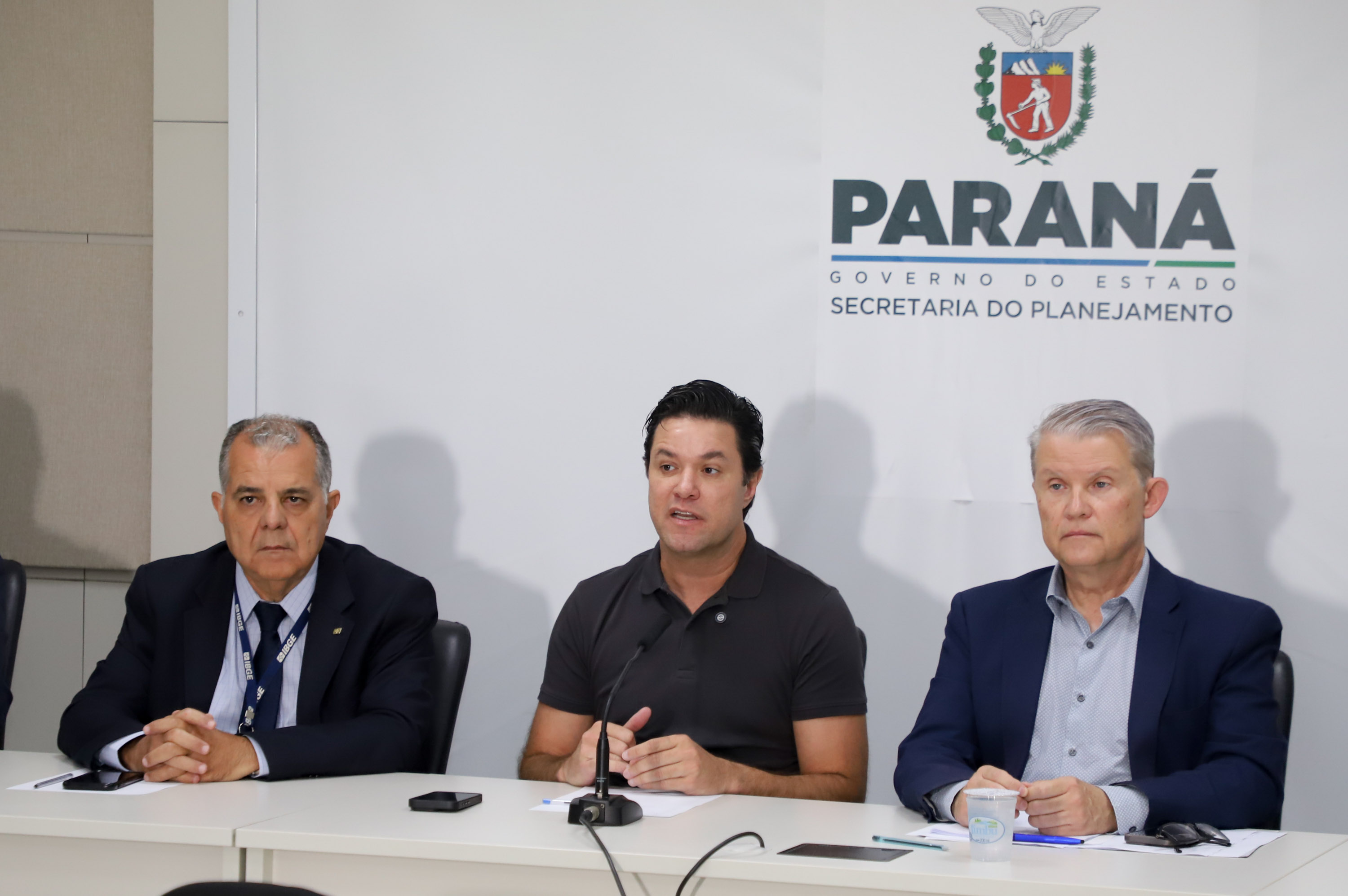 Apresentação foi feita pelo secretário de Planejamento, Guto Silva, o diretor-presidente do Ipardes, Jorge Callado, e o técnico no IBGE Sinval Dias dos Santos 