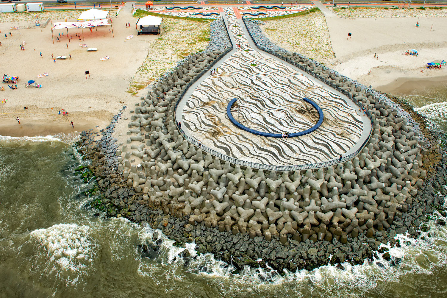 Obra de revitalização da Orla de Matinhos alcançou 97,5% de conclusão em janeiro