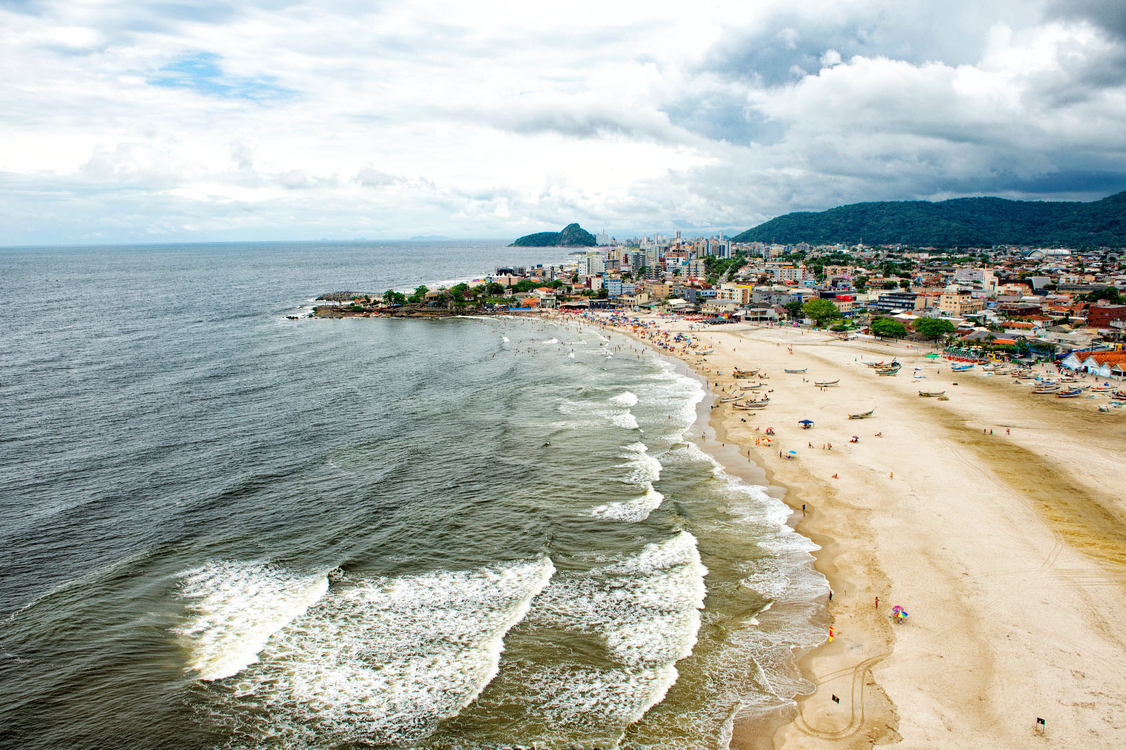 Obra de revitalização da Orla de Matinhos alcançou 97,5% de conclusão em janeiro