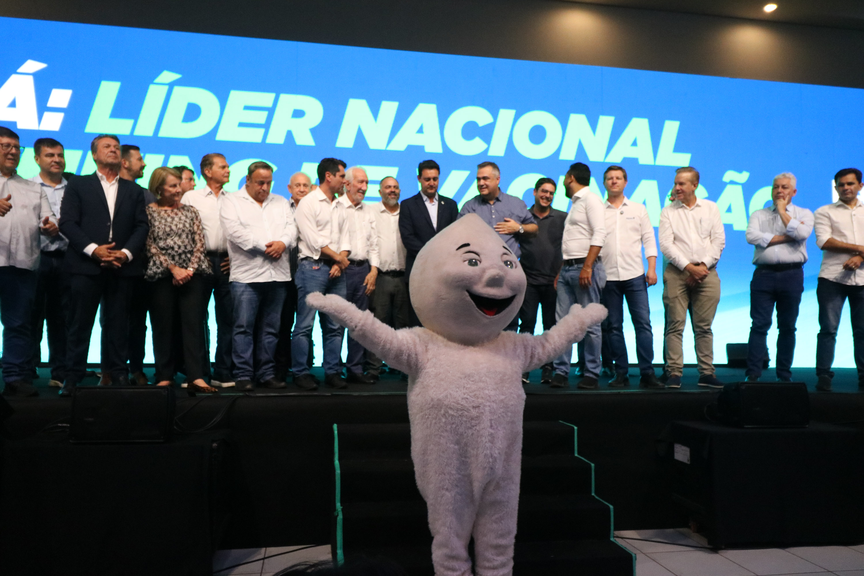 O governador Carlos Massa Ratinho Junior anunciou nesta quinta-feira (13) a liberação de R$ 1,2 bilhão para a saúde pública do Estado, durante o evento Saúde em Movimento, em Foz do Iguaçu, na região Oeste.