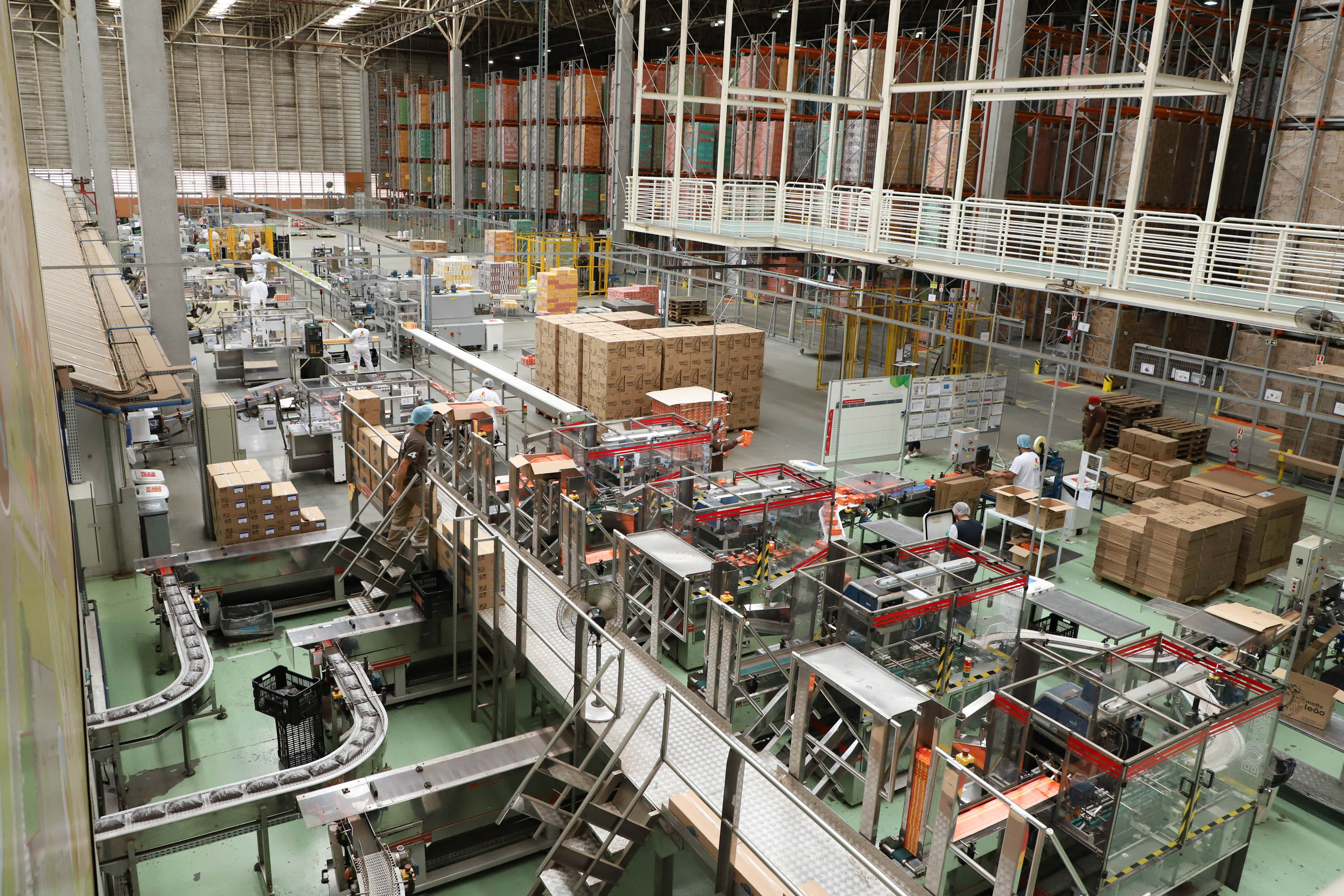 Indústria do Paraná cresce acima da média em janeiro e tem alta de 3,9% em 12 meses