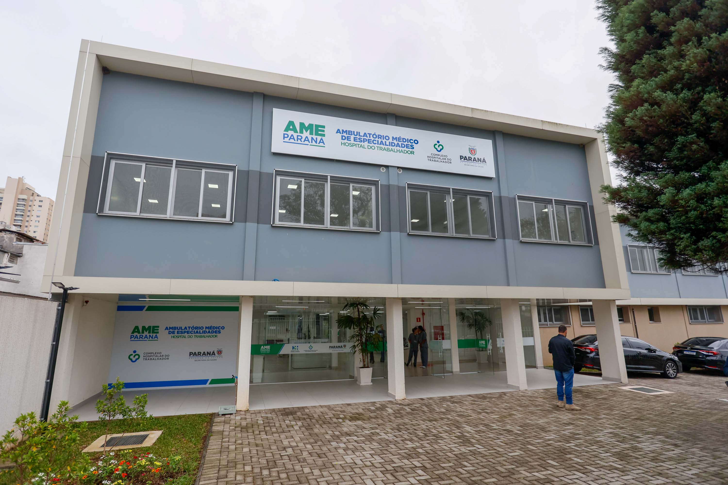 A nova unidade conta com uma infraestrutura de ponta, com 24 modernos consultórios de especialidades médicas, seis salas para exames complementares, três salas para curativos e 22 salas de apoio operacional, além de uma sala de Recuperação Pós-Anestésica e uma nova farmácia especializada. Foto: Gabriel Rosa/AEN