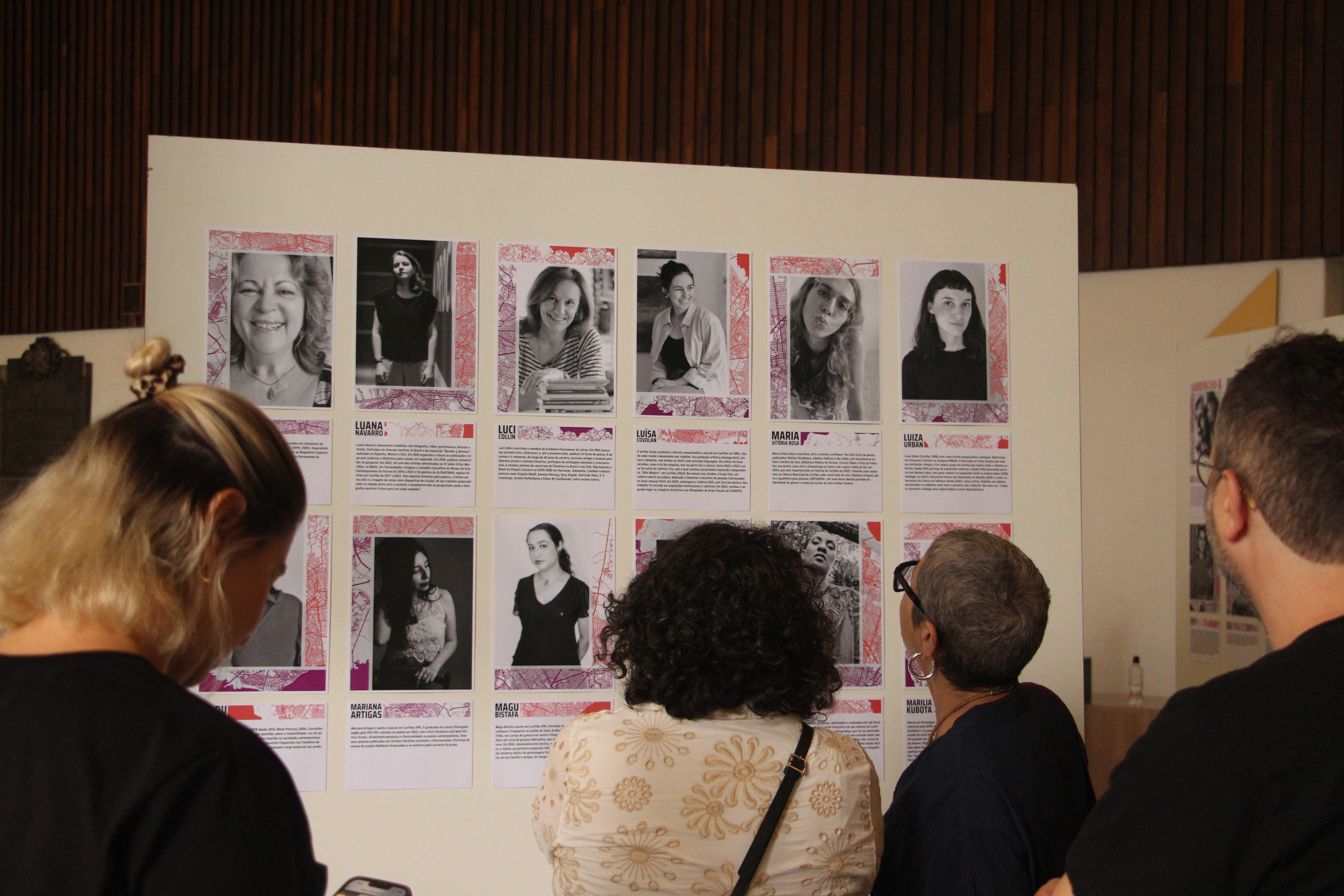 Biblioteca Pública do Paraná (BPP) - Mulheres que circulam pela cidade – Exposição - A mostra historiográfica celebra 48 mulheres, 24 de literatura e 24 de artes visuais, enaltecendo a produção de mulheres que estão vivas e produzindo na cidade, possibilitando a homenagem de nomes mais antigos e visibilizar novos Foto: Bianca Weiss