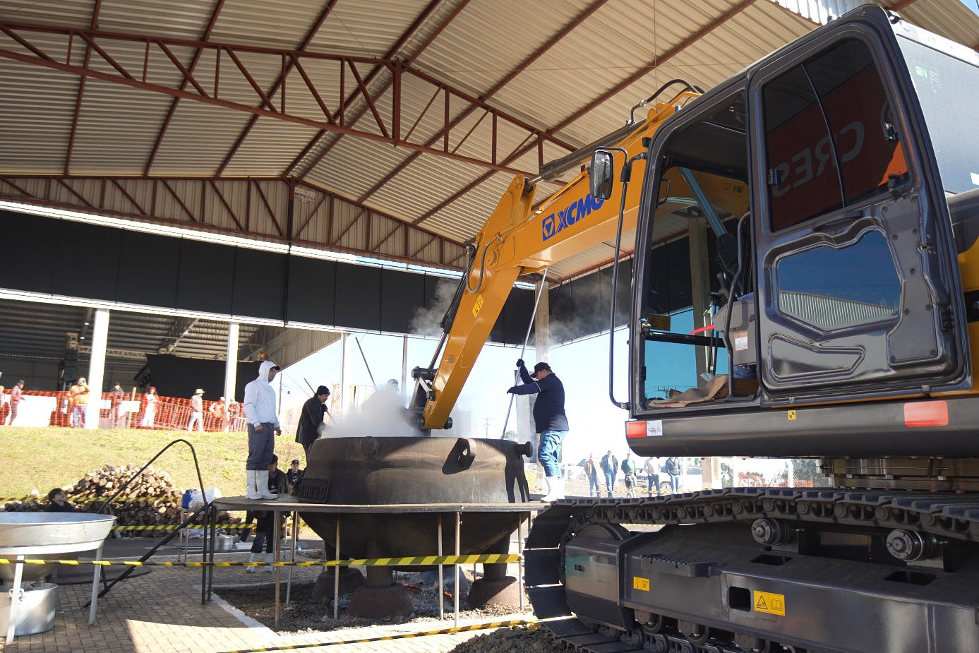 Atrações do frio: arraiás, festas da tainha e do feijão e tradições regionais movimentam o turismo