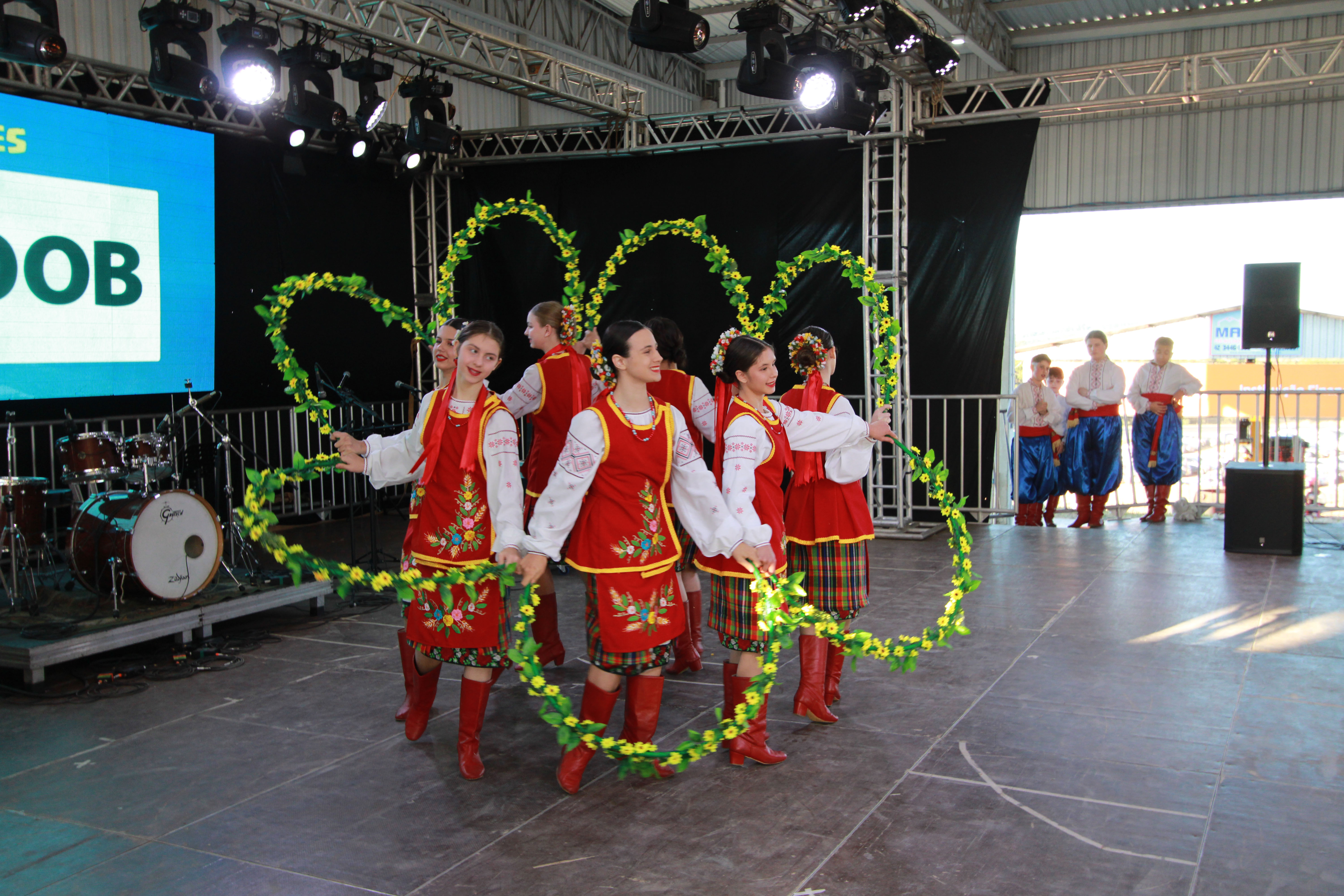 Atrações do frio: arraiás, festas da tainha e do feijão e tradições regionais movimentam o turismo