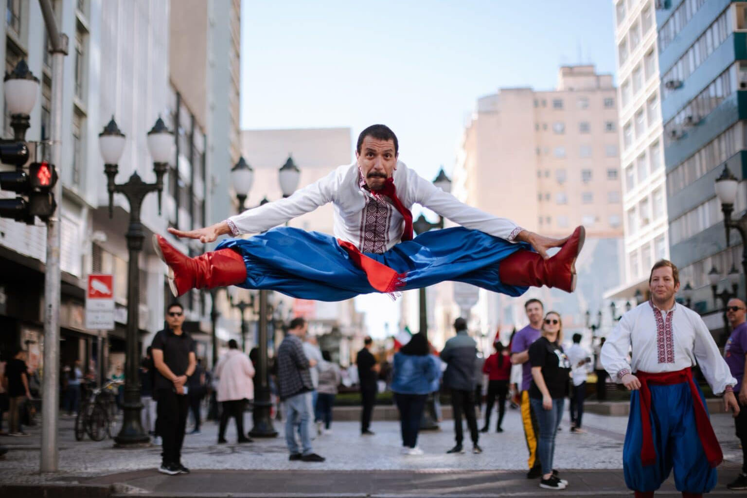 Atrações do frio: arraiás, festas da tainha e do feijão e tradições regionais movimentam o turismo