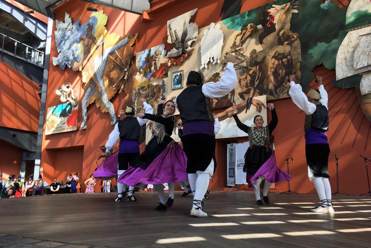 Atrações do frio: arraiás, festas da tainha e do feijão e tradições regionais movimentam o turismo