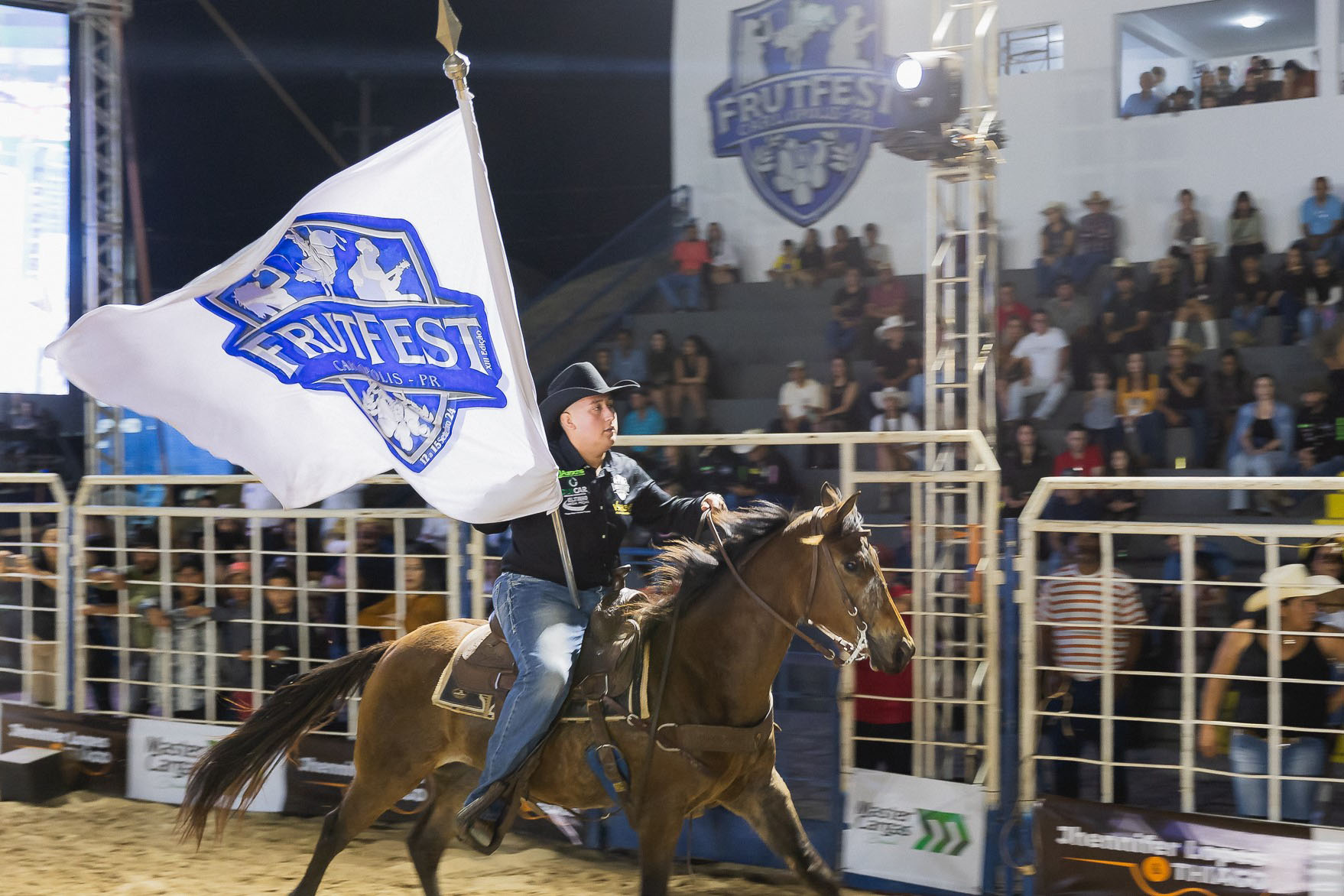 Atrações do frio: arraiás, festas da tainha e do feijão e tradições regionais movimentam o turismo