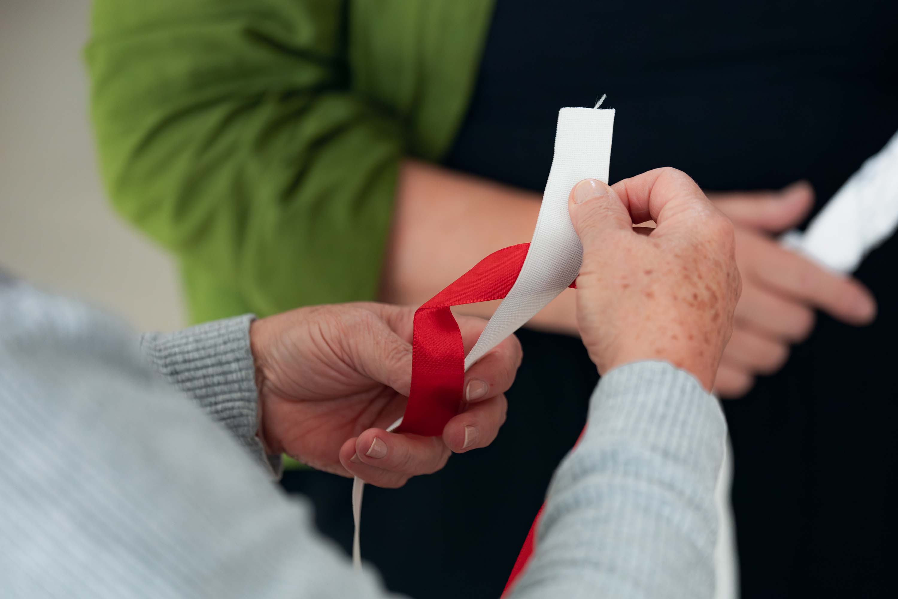 Museu Oscar Niemeyer (MON) - “Re-Selvagem” – Eva Jospin – “Re-Selvagem”, da artista francesa Eva Jospin, é a próxima exposição internacional realizada pelo Museu Oscar Niemeyer (MON) e a primeira mostra da artista no Brasil.