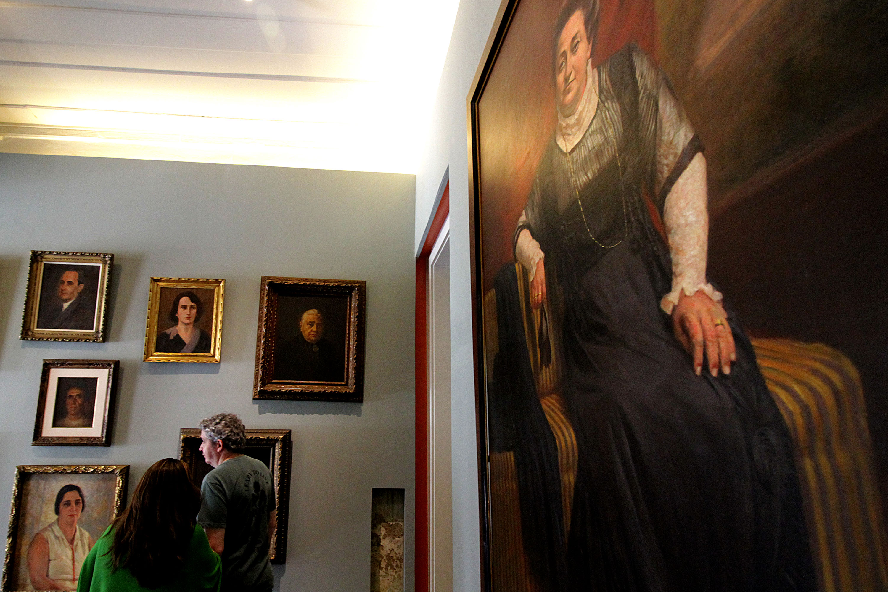 Claudia Raia, exposição latina no MIS e literatura paranaense estão na agenda cultural