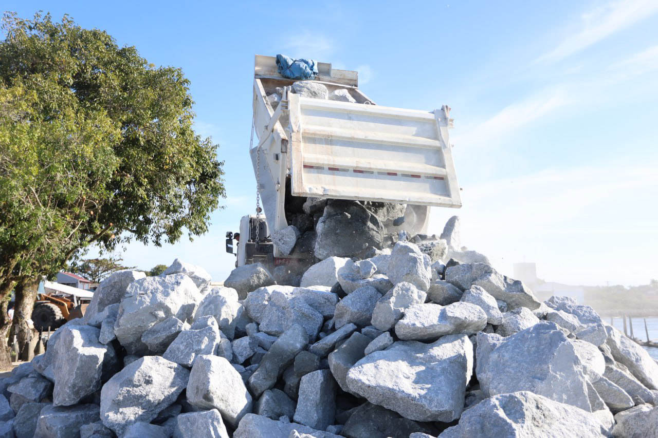 Revitalização da estrutura marítima busca solucionar problemas ambientais na região onde o Canal Artificial do Departamento Nacional de Obras e Saneamento (DNOS) encontra a Baía de Paranaguá