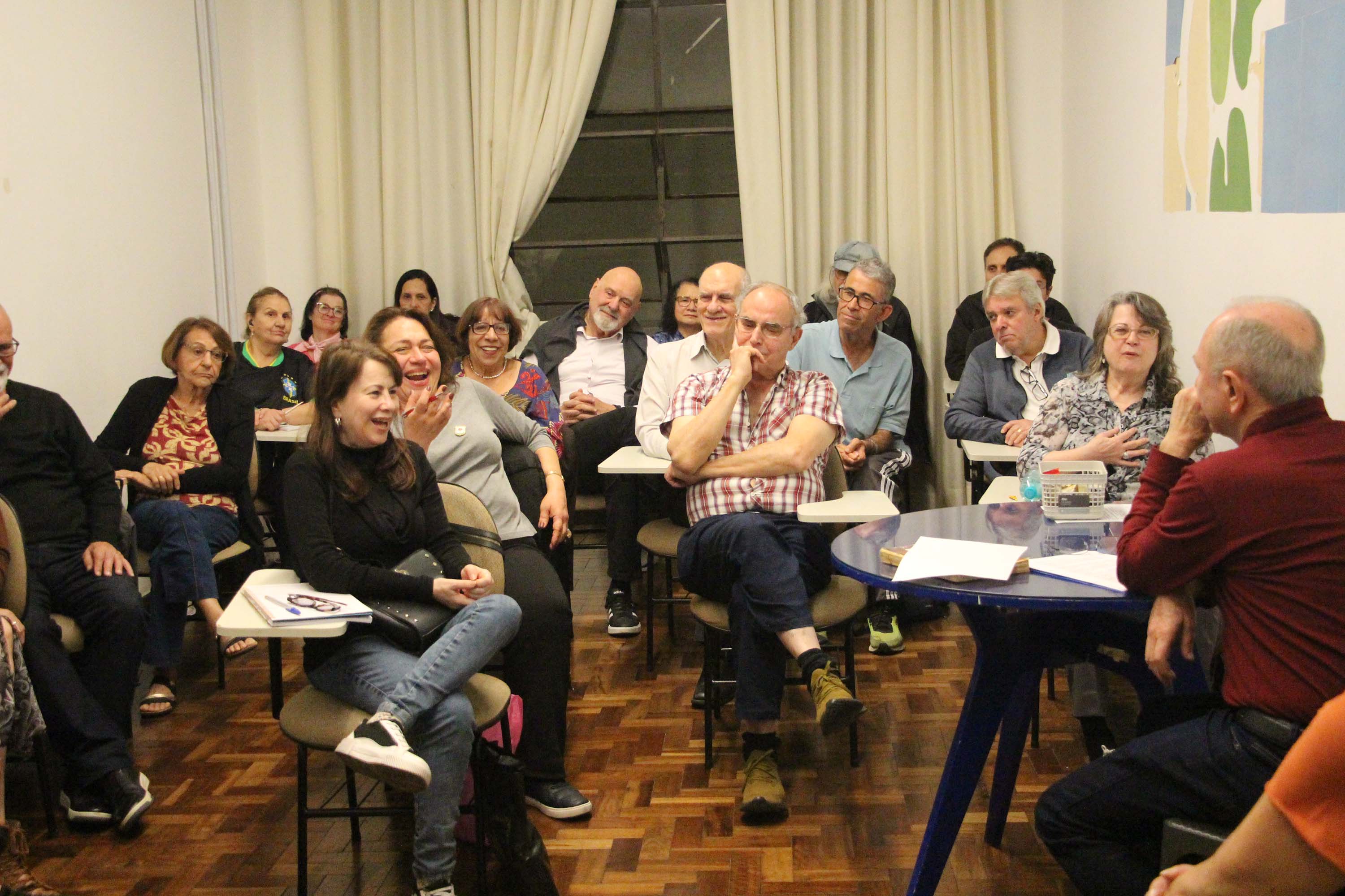 Jorge Aragão, Blindagem, Primavera dos Museus e peças teatrais agitam a agenda cultural
