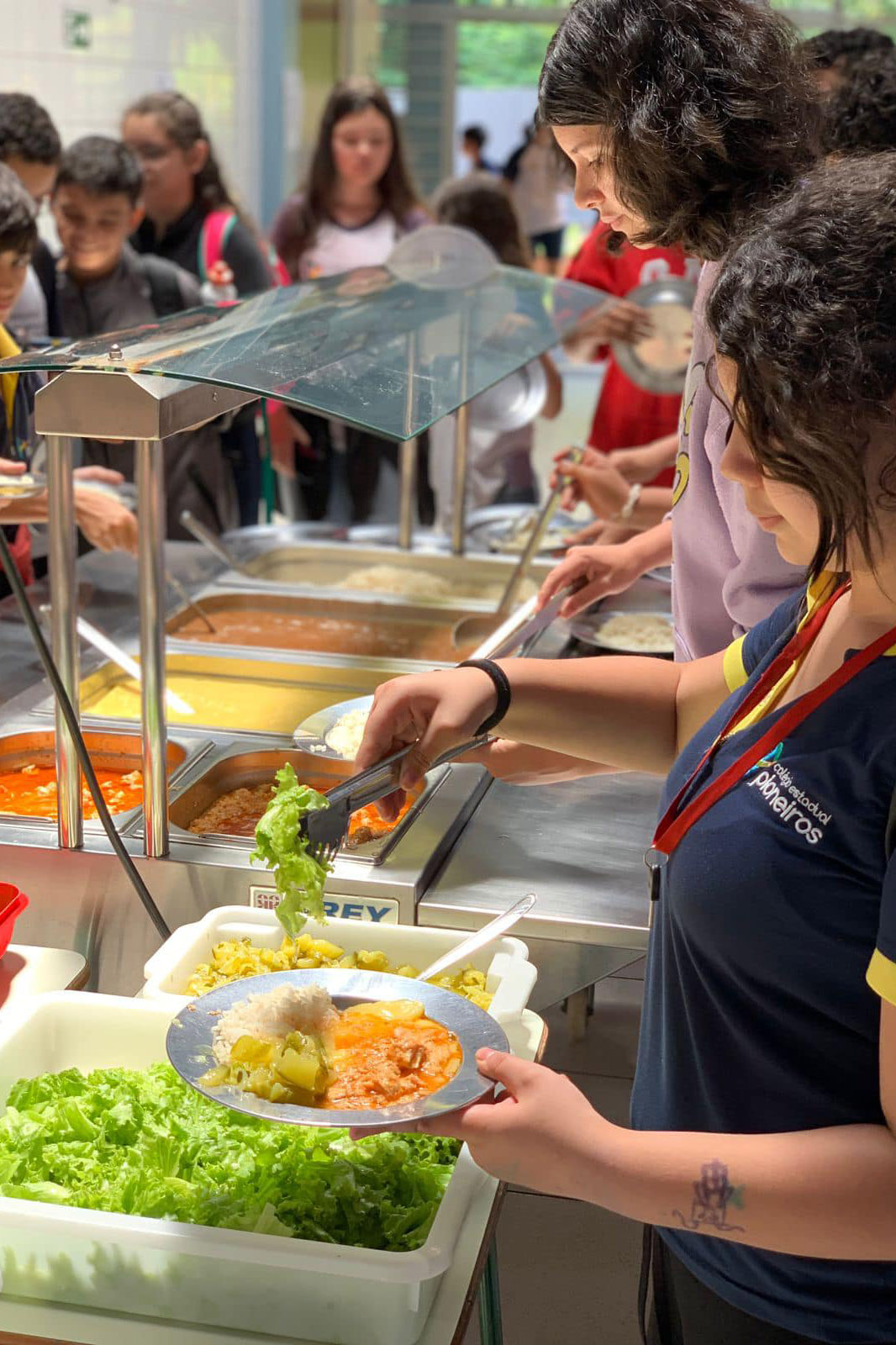 Paraná investe R$ 560 milhões por ano e garante cardápio nutritivo e variado nas escolas