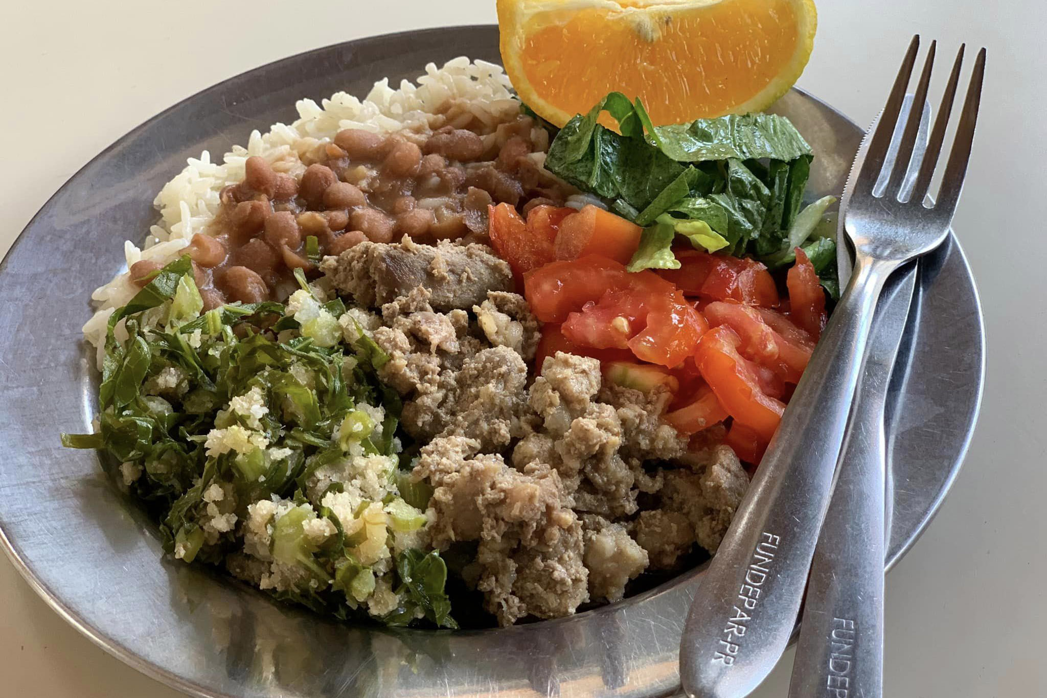 Paraná investe R$ 560 milhões por ano e garante cardápio nutritivo e variado nas escolas