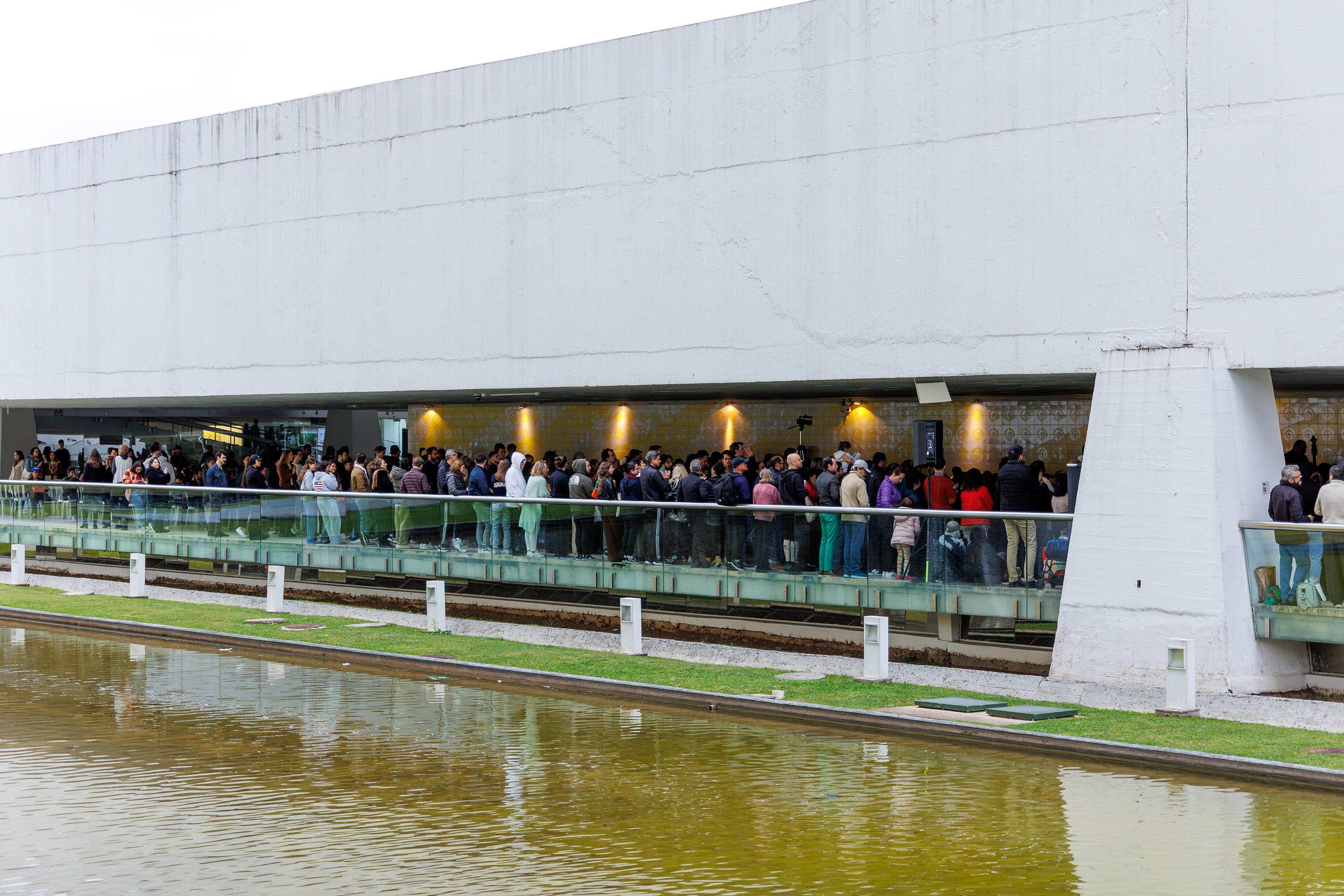 Agenda cultural tem musical do Djavan, Mozart no MON e duas novas exposições nos museus