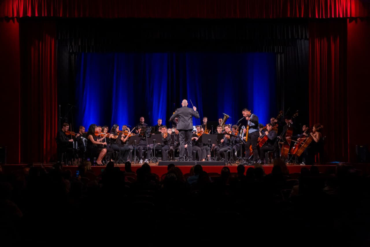 Agenda cultural tem Troféu Gralha Azul, Ney Matogrosso, Festa Literária e mostra inédita