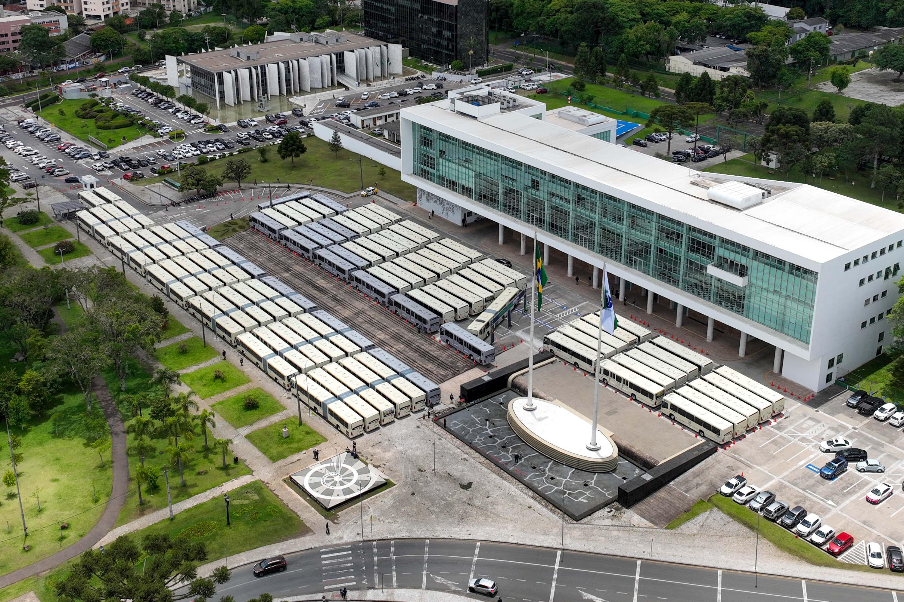 Cidades da Região Metropolitana de Curitiba ganham 115 novos ônibus para transporte coletivo