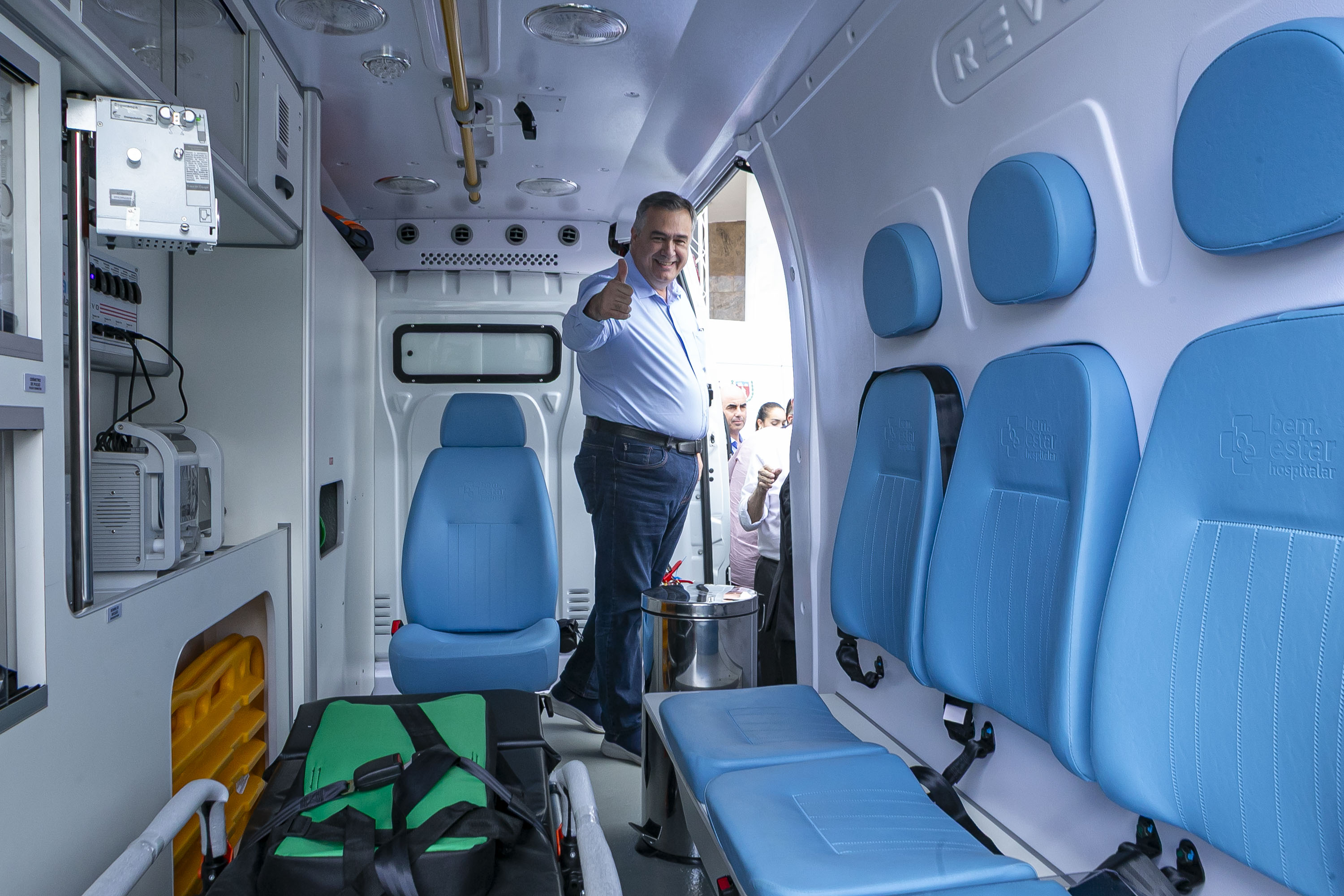 Governador entrega 150 ambulâncias com UTIs para todas as regiões do Paraná