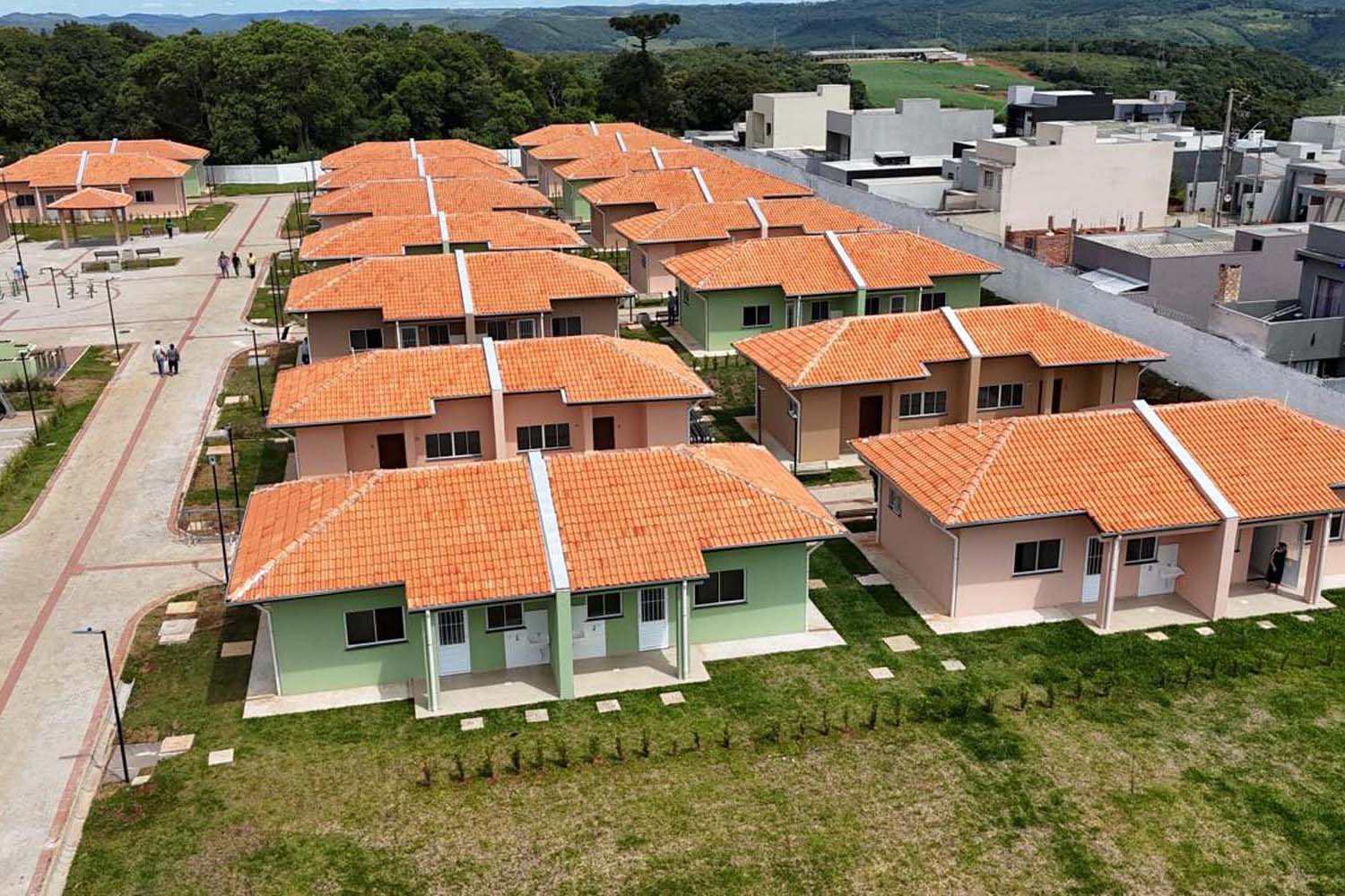  Governador inaugura o Condomínio do Idoso de Guarapuava, o 8° do Estado