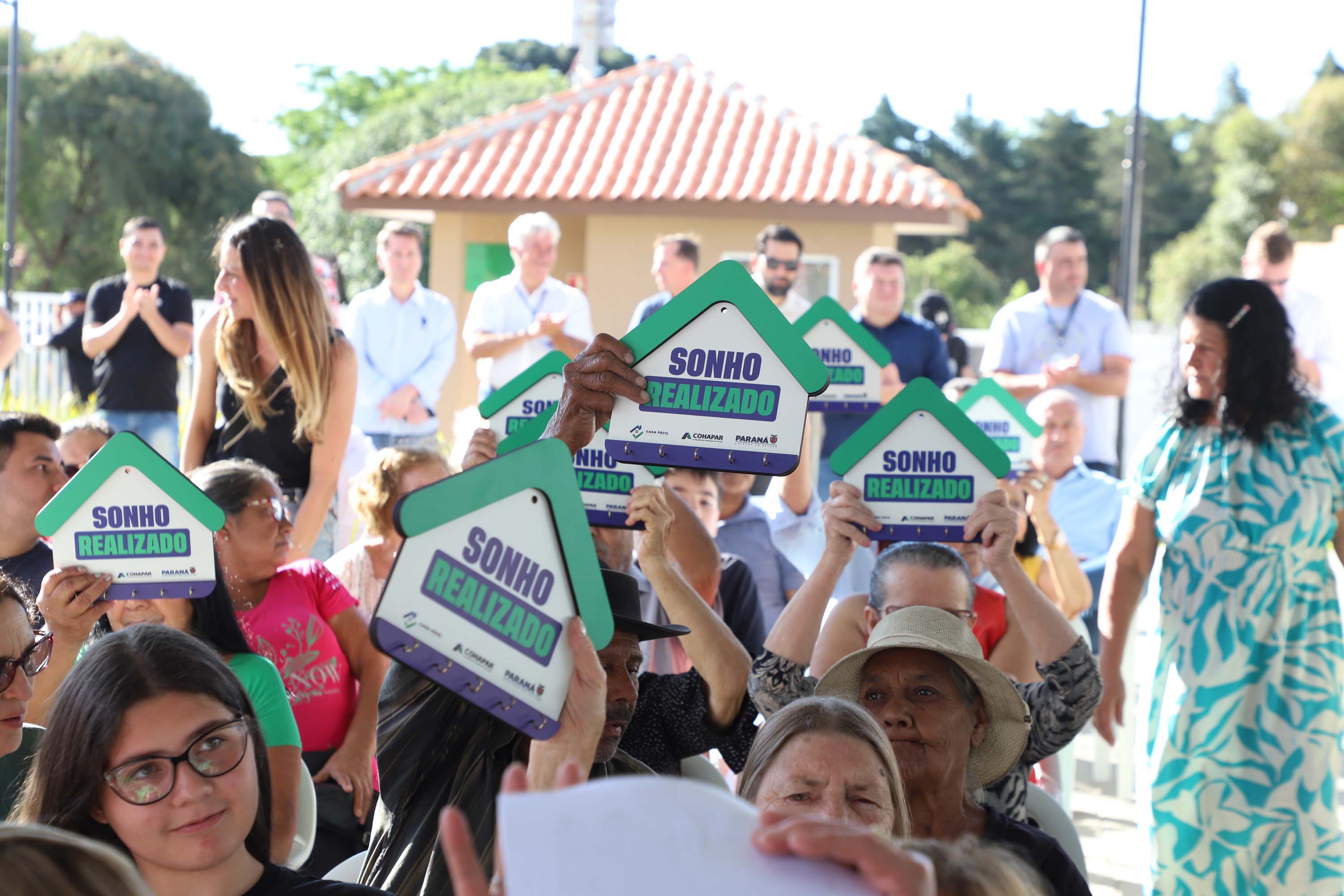 130 mil famílias: Casa Fácil impulsiona habitação e movimenta a economia do Paraná