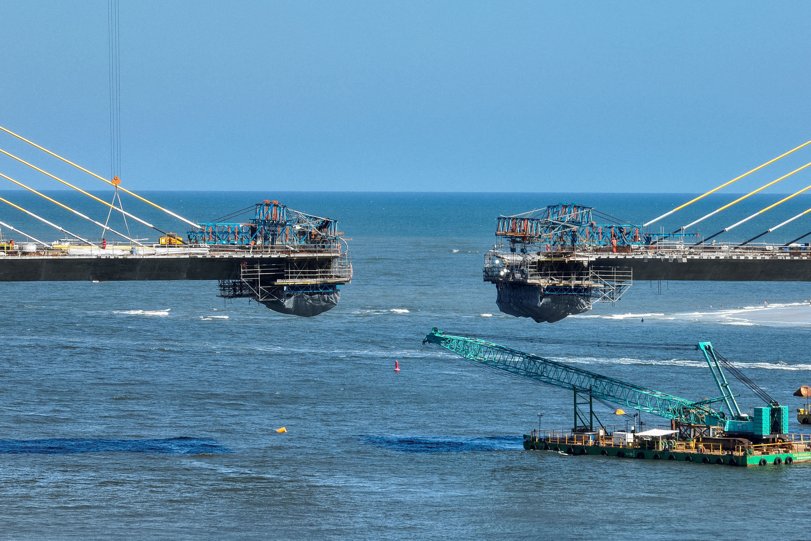 Reta final: veja como vai funcionar o encontro da parte estaiada da Ponte de Guaratuba