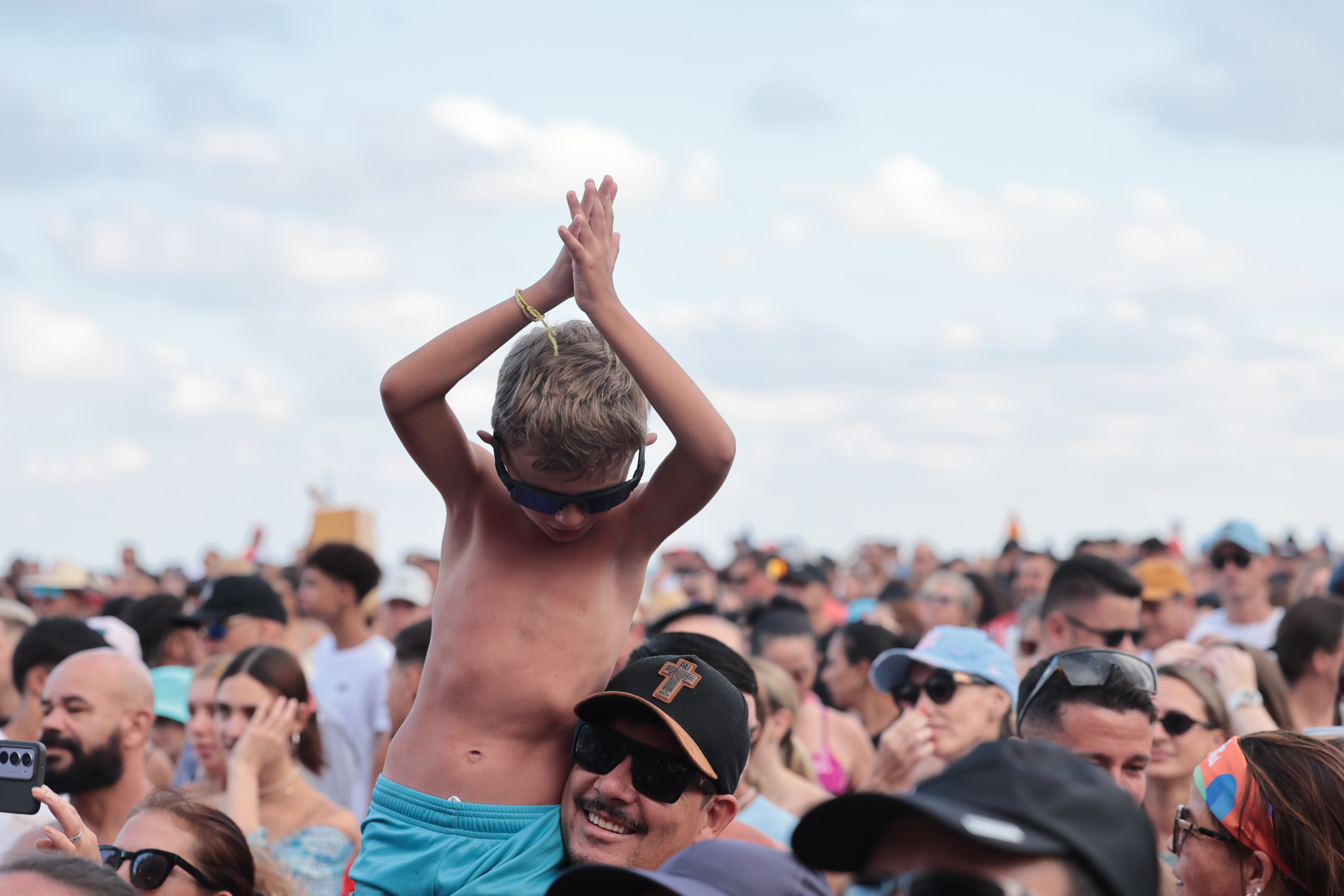 A dupla Israel e Rodolffo durante apresentação do seu show no Verão Maior Paraná, em Matinhos - 08/02/2026 - Foto: Geraldo Bubniak/AEN
