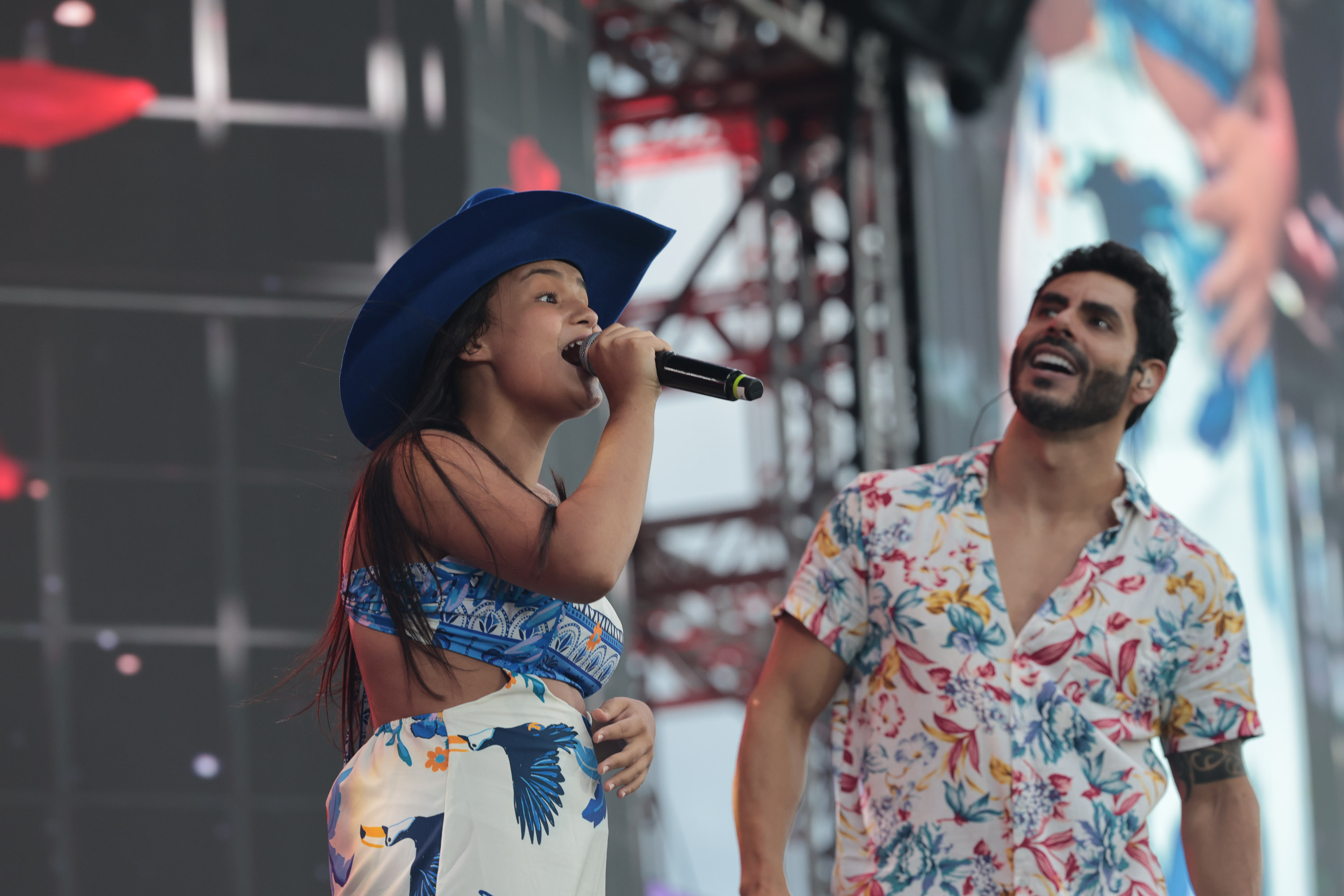 A dupla Israel e Rodolffo durante apresentação do seu show no Verão Maior Paraná, em Matinhos - 08/02/2026 - Foto: Geraldo Bubniak/AEN
