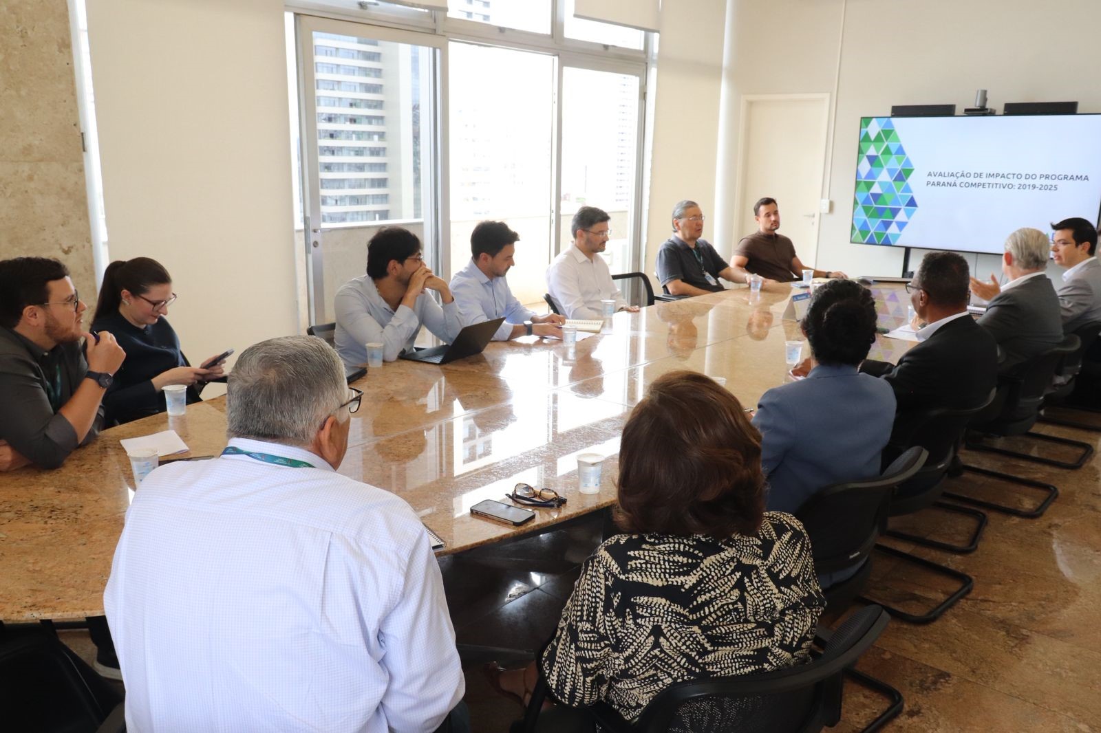 Ipardes entrega estudo à Fazenda que aponta impacto positivo no PIB com Paraná Competitivo até 2035