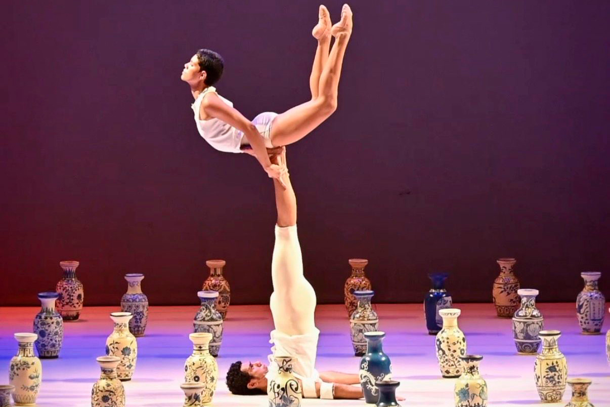 Programação cultural tem Mozart e caça às artes no MON, Débora Colker e Festa Literária