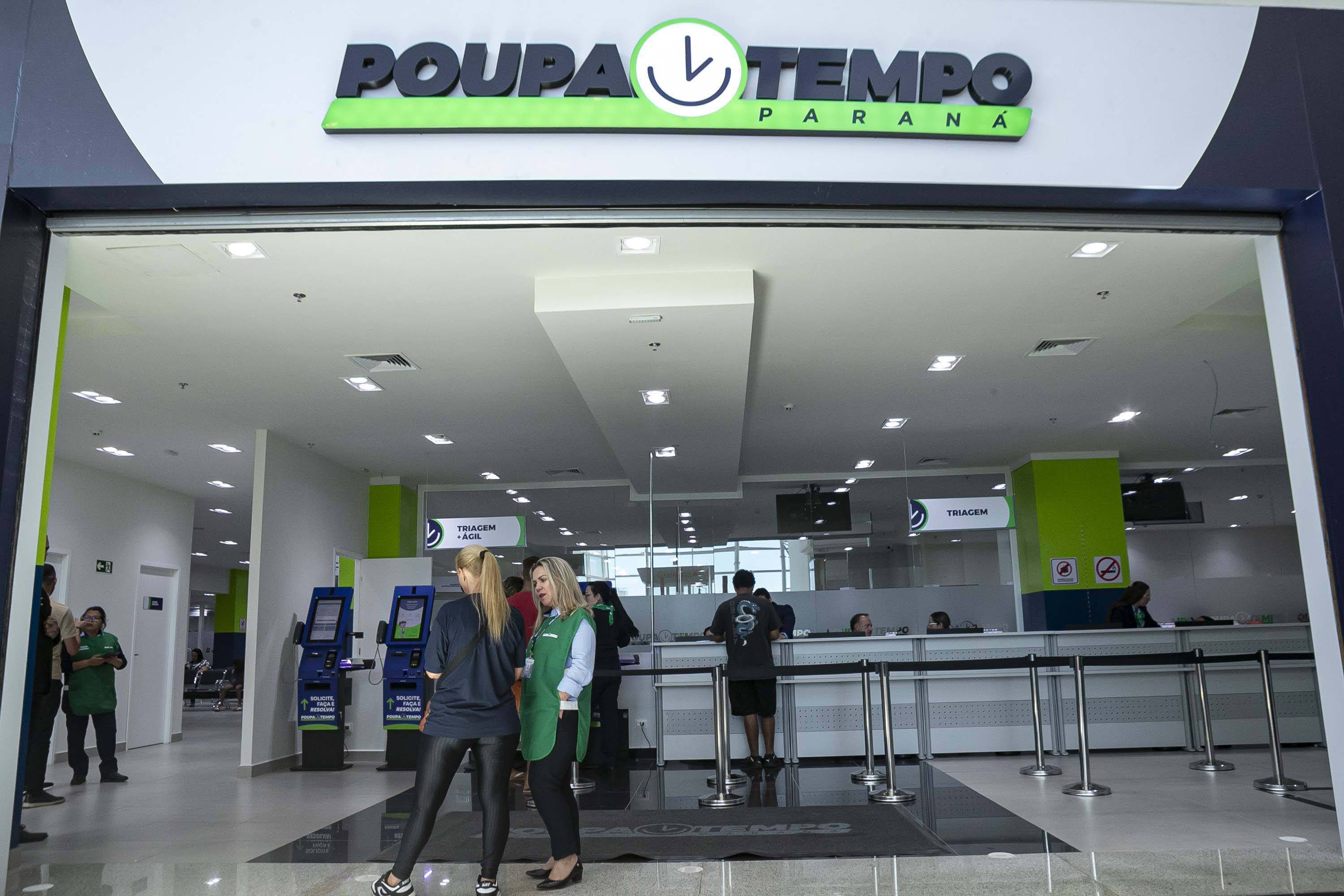 Tudo no mesmo local: Poupatempo Paraná ultrapassa 1,1 milhão de atendimentos