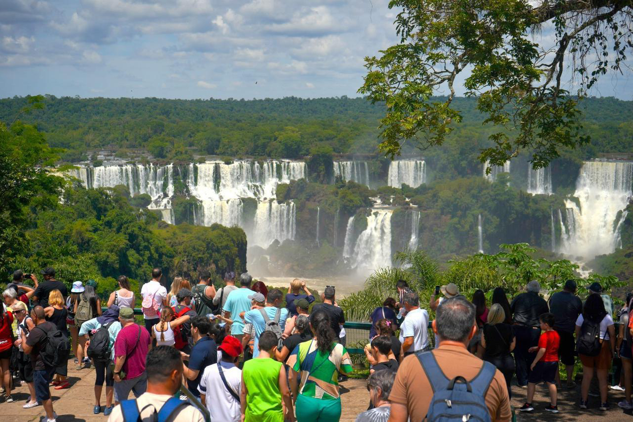 Mais de 456 mil turistas de outros países visitaram o Paraná nos primeiros meses de 2026