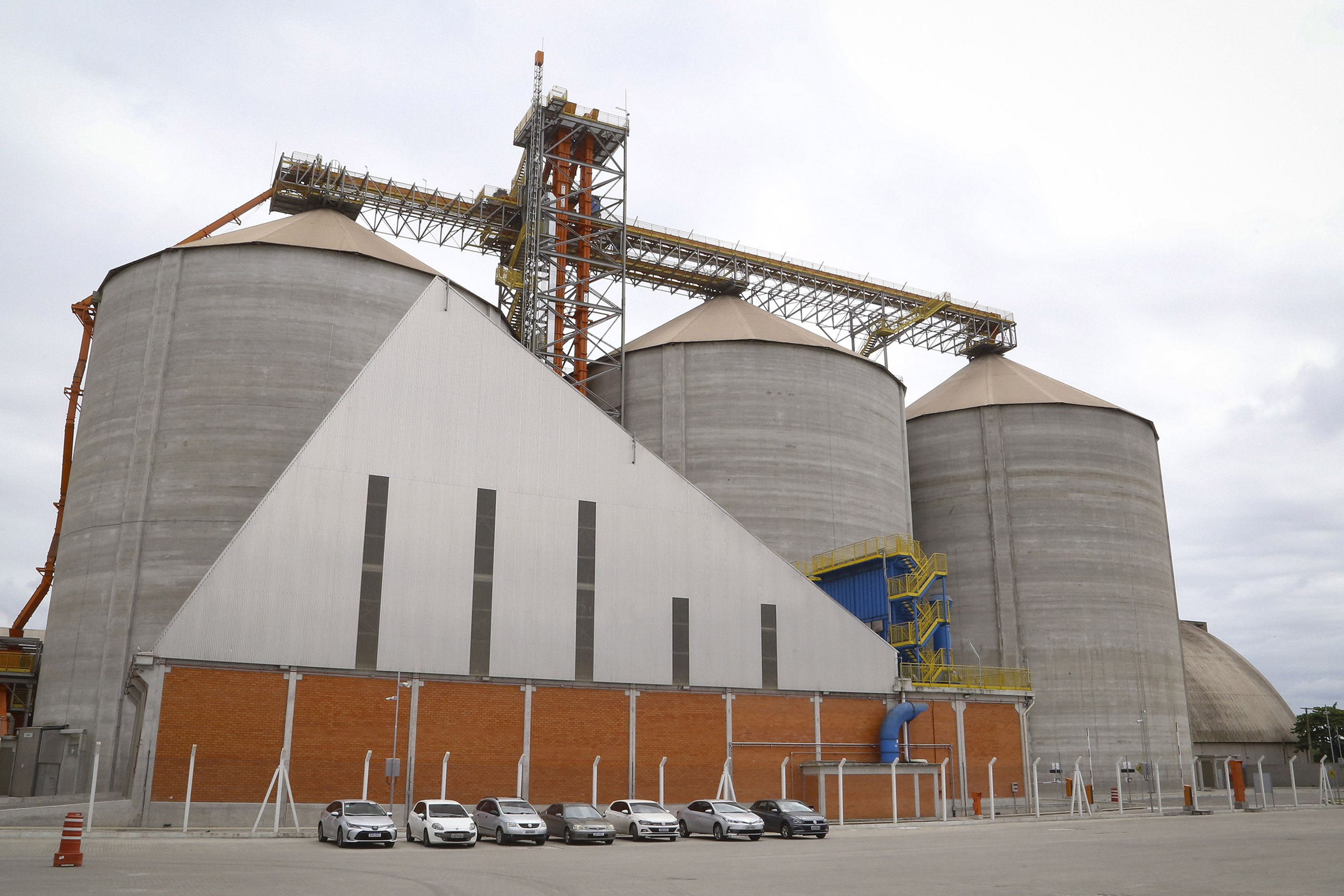 Paraná tem a 3ª maior capacidade de armazenagem agrícola do Brasil, aponta IBGE