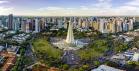 Maringá, 07 de novembro de 2022 - Imagem de drone da região central de Maringá com vista da catedral -