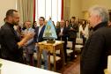 Governador Carlos Massa Ratinho Junior recebe a imagem de Nossa Senhora do Rocio no Palacio Iguaçu