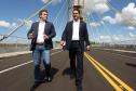Governador Ratinho Junior faz última vistoria na Ponte da Integração, que está concluída