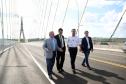 Governador Ratinho Junior faz última vistoria na Ponte da Integração, que está concluída