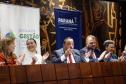 Governo lança programa que garante fraldas e absorventes a crianças e adolescentes