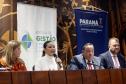 Governo lança programa que garante fraldas e absorventes a crianças e adolescentes