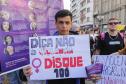 Caminhada reúne milhares de pessoas no Dia Estadual de Combate ao Feminicídio