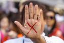 Caminhada reúne milhares de pessoas no Dia Estadual de Combate ao Feminicídio