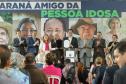 Ratinho Junior sanciona lei da gratuidade das passagens e anuncia programas aos idosos