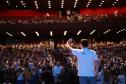 O governador Carlos Massa Ratinho Junior se encontrou nesta segunda-feira (20), no Teatro Guaíra, com os mil alunos da rede pública estadual que vão participar do programa de intercâmbio internacional Ganhando o Mundo