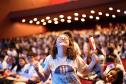 O governador Carlos Massa Ratinho Junior se encontrou nesta segunda-feira (20), no Teatro Guaíra, com os mil alunos da rede pública estadual que vão participar do programa de intercâmbio internacional Ganhando o Mundo